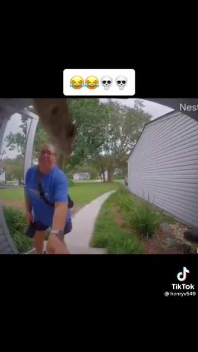 Vindictive lizard on a doorbell