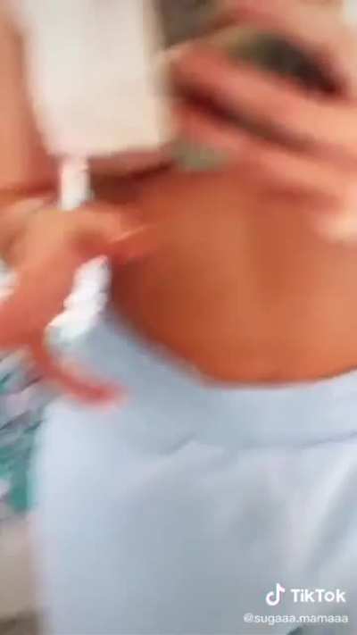😋