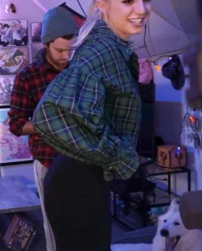 Gibi Booty Wiggle 