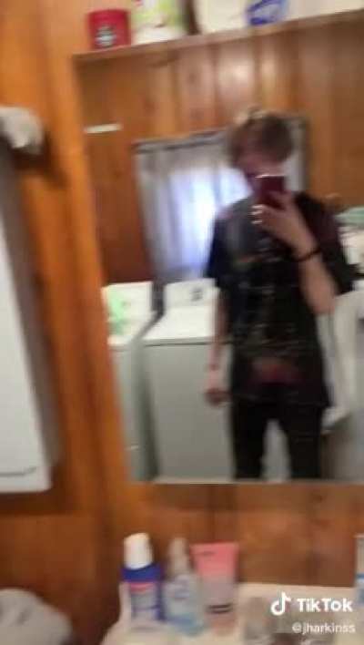 His moms gonna kill him 😬 (found on tik tok)