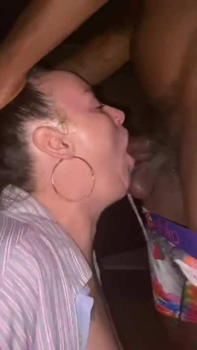 Pawg Giving A Sloppy Experience
