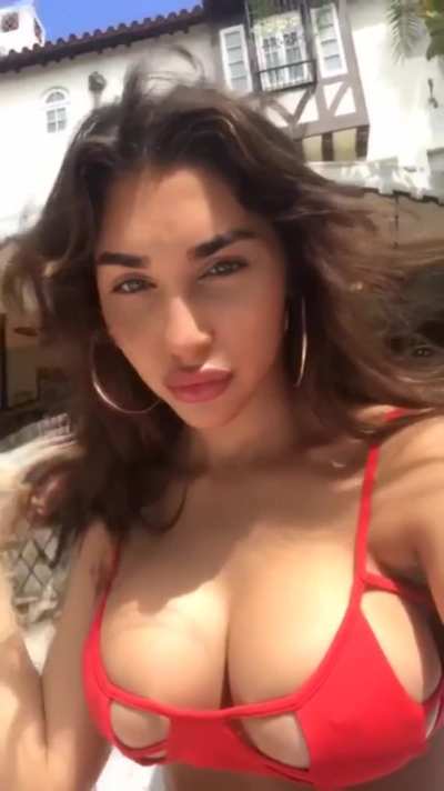 Her Prime Titties