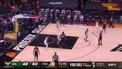[Highlight] Booker hits a 3 from California!