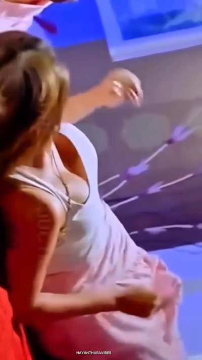 Ahhh nayan lanja neeku cum cheyadam lo tappuledu 🤤🤤💦💦💦