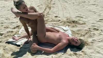 Nude Beach Sex Fight...who do you think won?