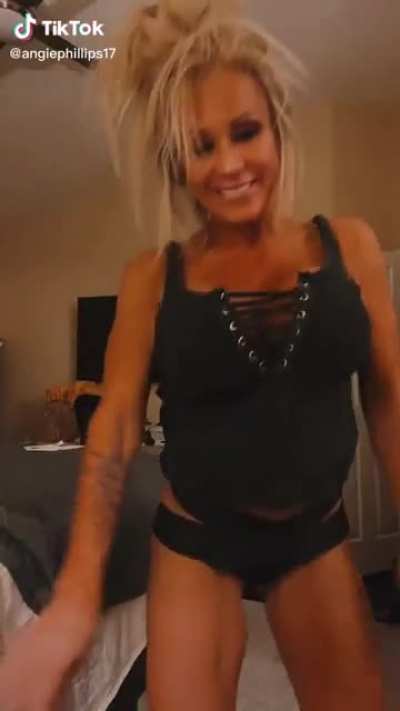 MILF Angie