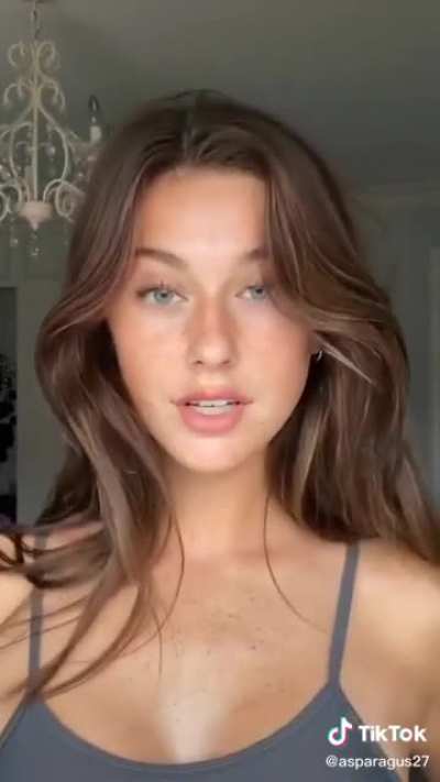 She’s unbelievably HOT 🥵
