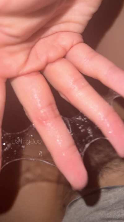 I don’t think I’ve shown you guys my grool dangling off my fingers like this ;)