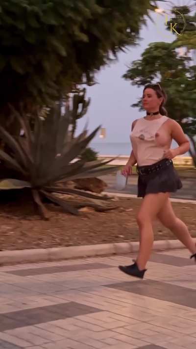 Running while in a SideBoob top.(<wbr>Slow-<wbr>motio<wbr>n)