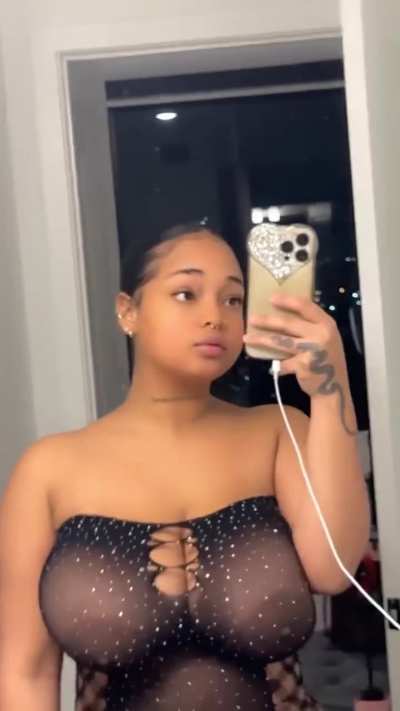 Boobs🍒