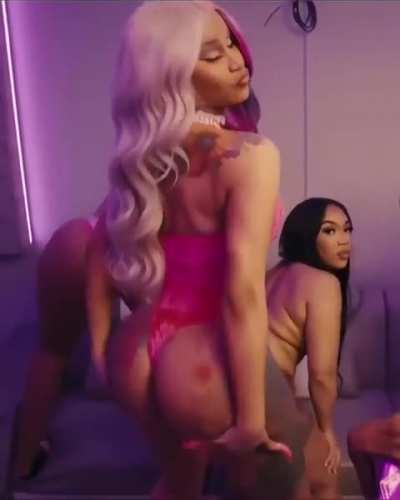 She is so sexy 
