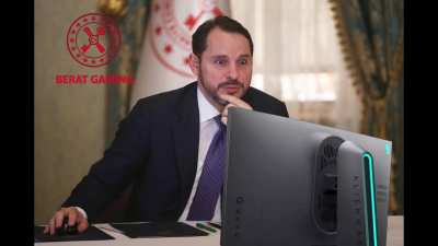 ben de bu adam istifa edip naptı diye merak ediyordum