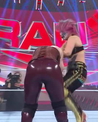 Nikki Cross
