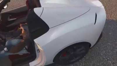 Can you get out of the car like this is gt vr?