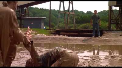 Undercover Blues mud fight. Jane Blue (Kathleen Turner) vs. Paulina Novacek (Fiona Shaw)