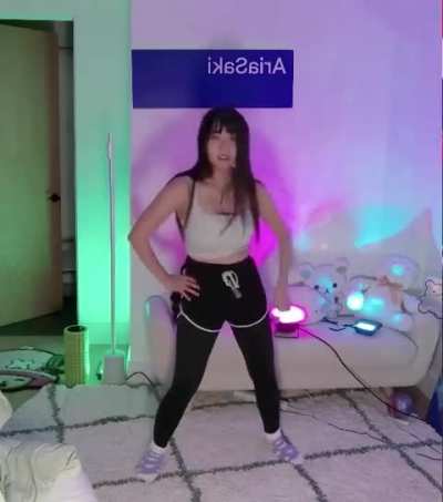 Aria dancing