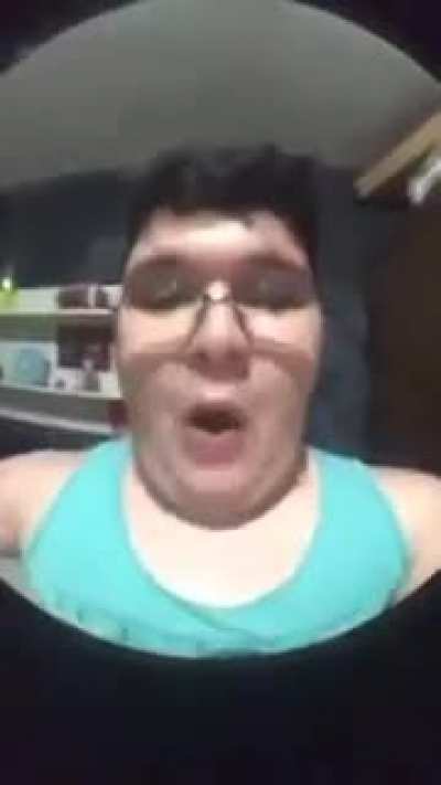😳