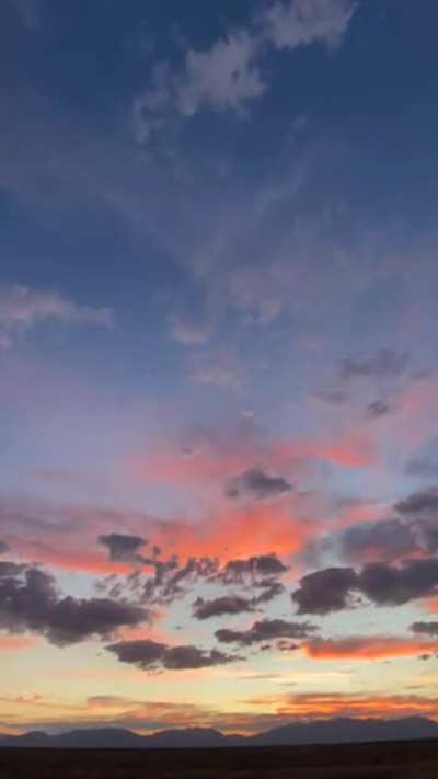 Time lapse- beautiful New Mexico sunset skies