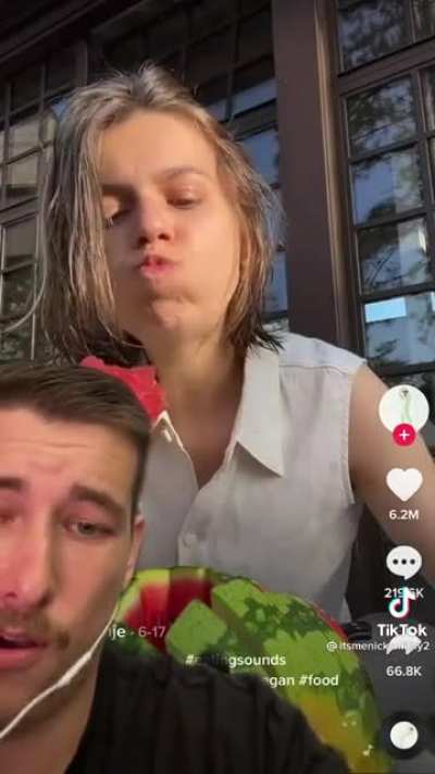 Rerind me how to eat watermelon?