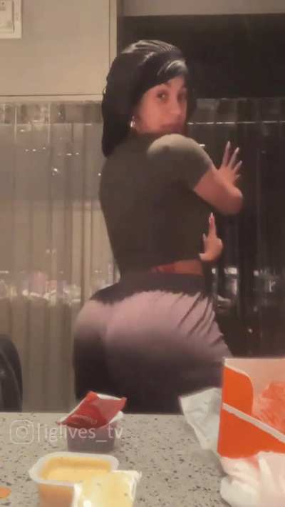 Cardi 😩