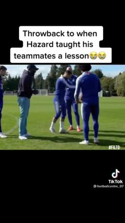 Eden hazard showing off