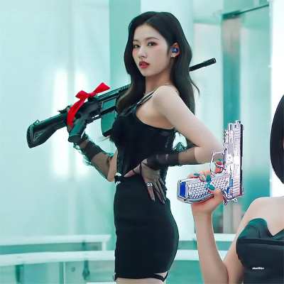 220826 Sana