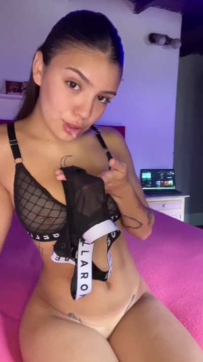 Who wants to taste how 18 yr old latina spit tastes