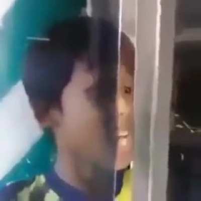 :v