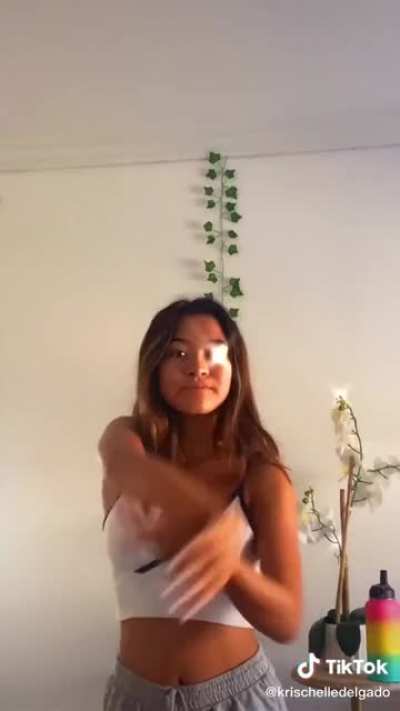 Krischelle solo dance