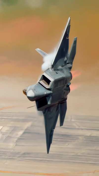 F-22 Raptor Slow-Mo (Max Angle Turn)