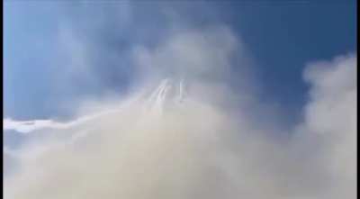 4 HIMARS firing at once