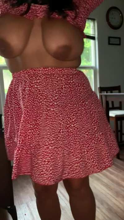 Was looking through my pictu<wbr>res/v<wbr>ideos on my phone and found this from about a month ago. Forgot my husband took a video of me after I’d had a few glasses of wine and was trying to seduce him (ps- I was successful 😈😇)