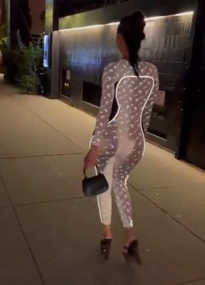 That walk away! 😍