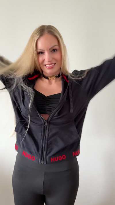 What I can and can not do with my fingerless latex gloves
