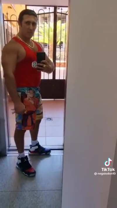 cuando tu madre dice que te pongas elegante para la cena de Navidad