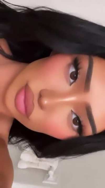 💋
