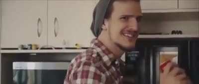 yeah I can grab you a cock