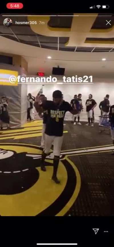 Tatis in the clubhouse, posted on Hosmer’s Instagram story 🤣
