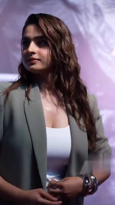 Ayesha Khan