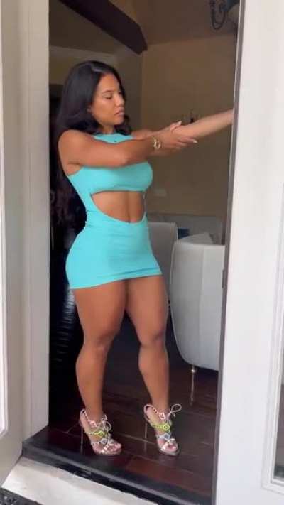 ❤️🦵🏽😍<wbr>🍑
