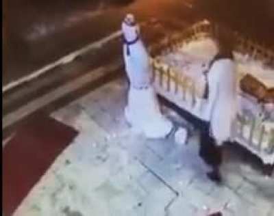 WCGW Fighting a Snowman
