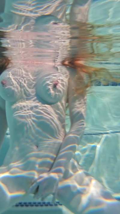 I love getting naked at the resort pool