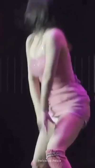 Momo 🥵🤤