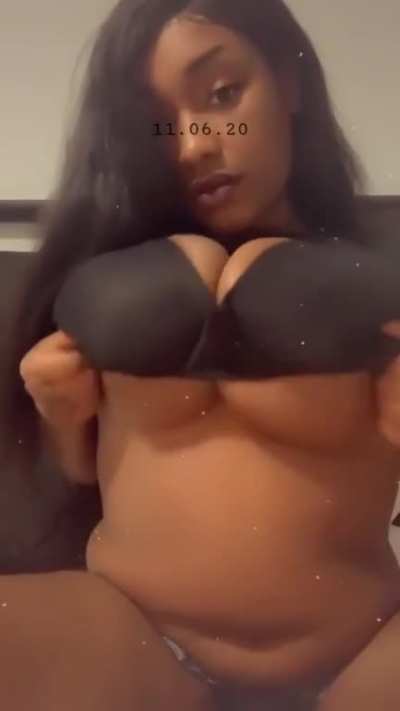 Chocolate 🍫 titty drop