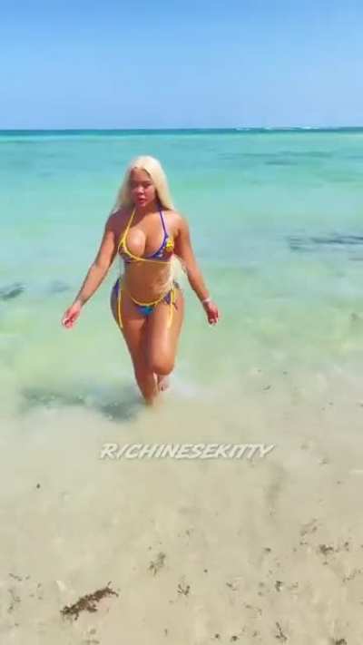 Too Sexy 😍
