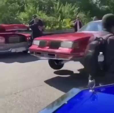 На цыпочках
