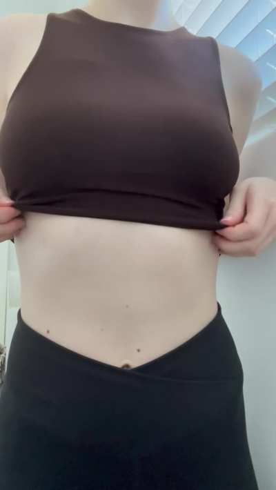 Tits feel good out of a bra 🥵 Titty drop