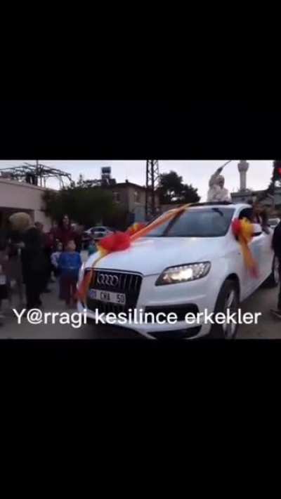 Sünnet Düğün<wbr>ünüzl<wbr>e ilgili en ilginç anılarınız neler?