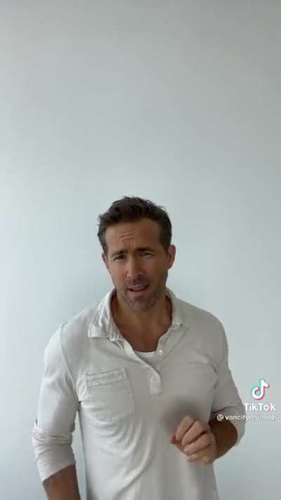 So Ryan Reynolds now has a Tik Tok, this should be good