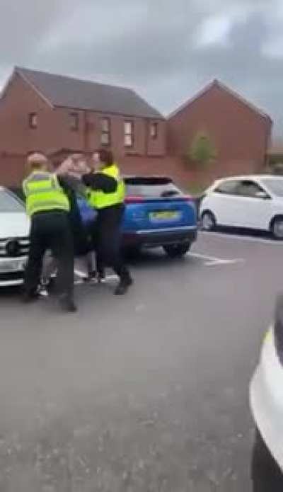 Tasering in McDonalds car park in Port Talbot, South Wales
